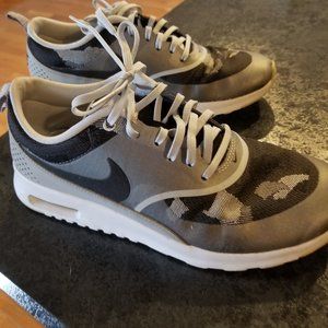 Nike Nike Air Max Thea Black/Gray Camo Women's Size 9